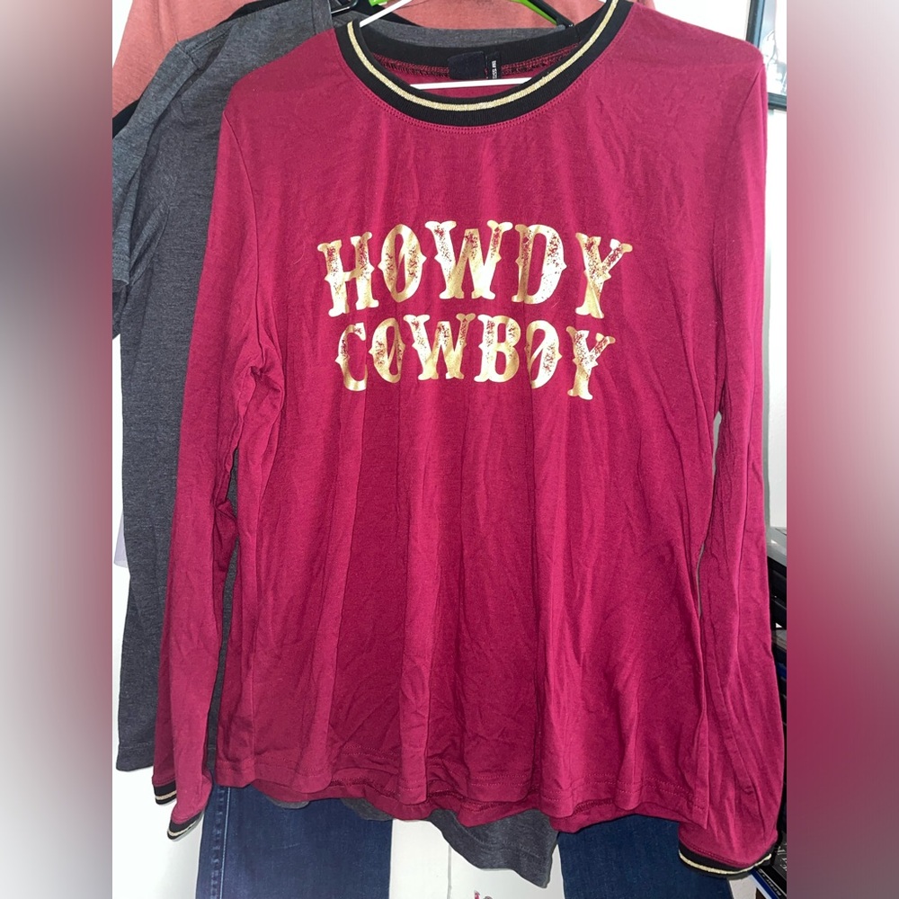 Howdy Cowboy Womens large Long Sleeve Shirt